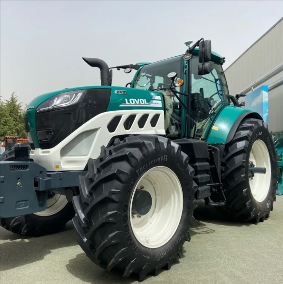 Lovol P7000 CVT Kubota Engine Powered Used Farm Tractor Wheel Type Components Inclusive Motor Pump Gear Bearing